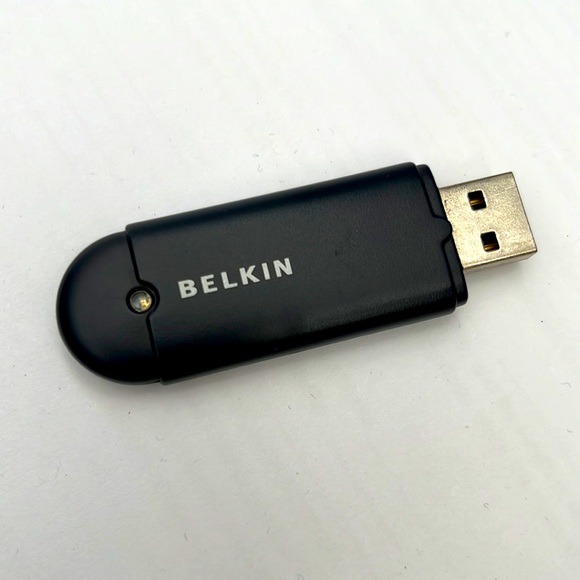 Belkin Bluetooth USB adapter, add Bluetooth connectivity to anything with a USB - Picture 3 of 4